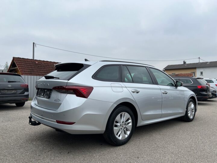 Abbildung Fahrzeugdetailansicht Skoda Octavia - Nr. 2