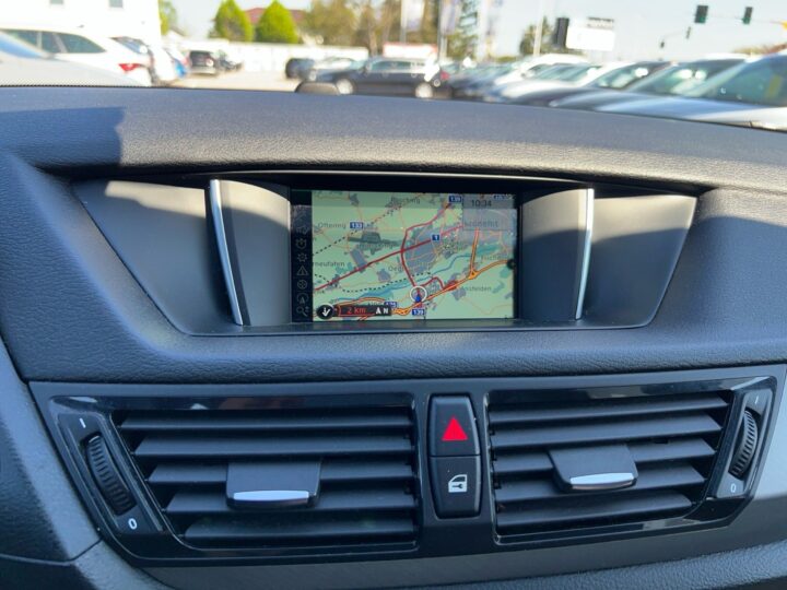 Abbildung Fahrzeugdetailansicht BMW X1 - Nr. 20