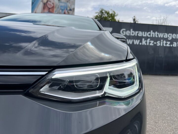 Abbildung Fahrzeugdetailansicht Volkswagen Golf Variant - Nr. 36