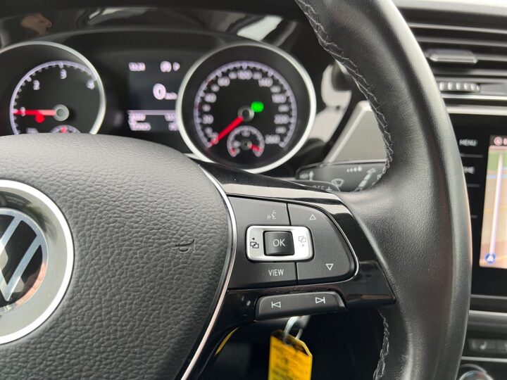 Abbildung Fahrzeugdetailansicht Volkswagen Touran - Nr. 38