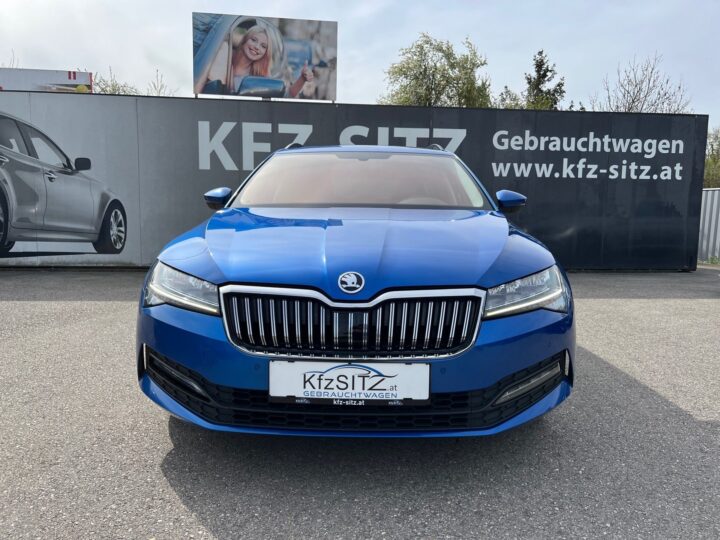 Abbildung Fahrzeugdetailansicht Skoda Superb - Nr. 7