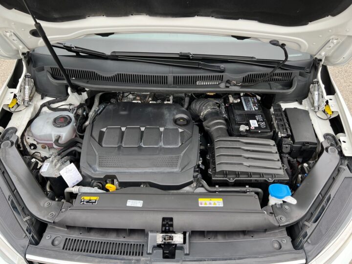 Abbildung Fahrzeugdetailansicht Volkswagen Touran - Nr. 33