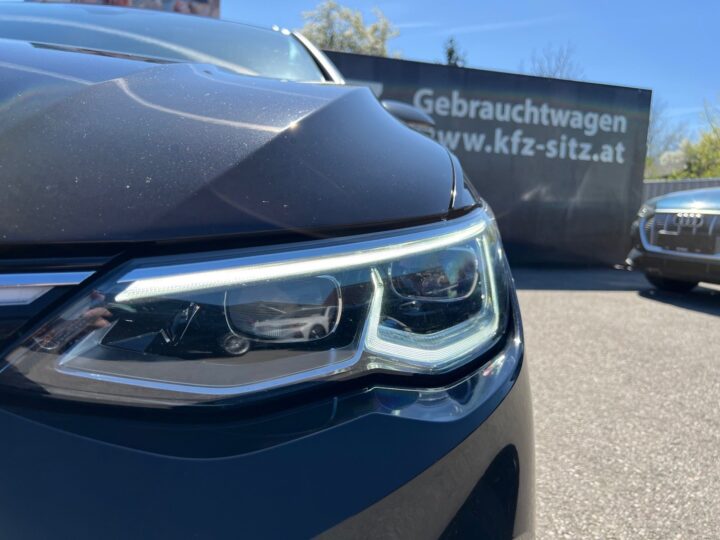 Abbildung Fahrzeugdetailansicht Volkswagen Golf Variant - Nr. 36