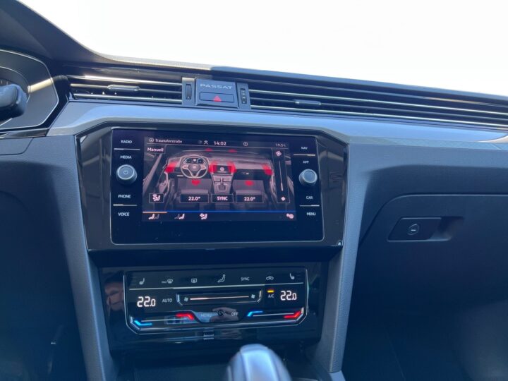 Abbildung Fahrzeugdetailansicht Volkswagen Passat Variant - Nr. 27