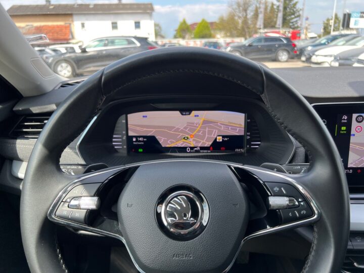 Abbildung Fahrzeugdetailansicht Skoda Octavia - Nr. 14