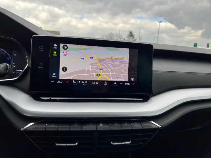 Abbildung Fahrzeugdetailansicht Skoda Octavia - Nr. 24