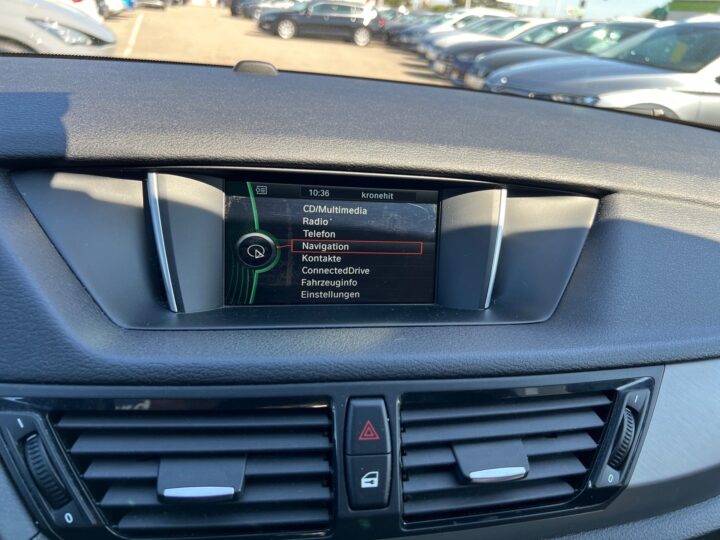 Abbildung Fahrzeugdetailansicht BMW X1 - Nr. 17