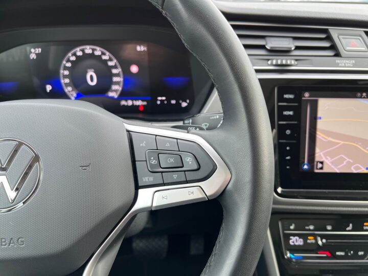 Abbildung Fahrzeugdetailansicht Volkswagen Touran - Nr. 38