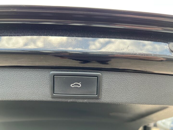 Abbildung Fahrzeugdetailansicht Skoda Octavia - Nr. 37