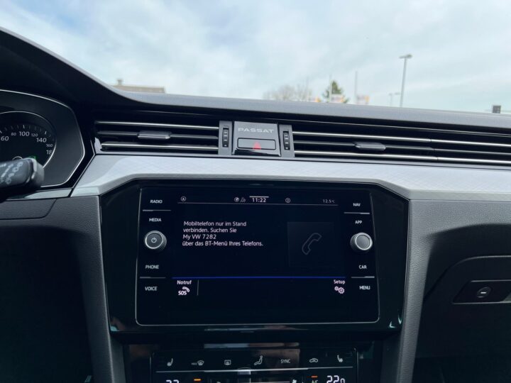 Abbildung Fahrzeugdetailansicht Volkswagen Passat Variant - Nr. 22