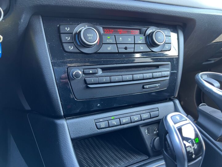 Abbildung Fahrzeugdetailansicht BMW X1 - Nr. 23