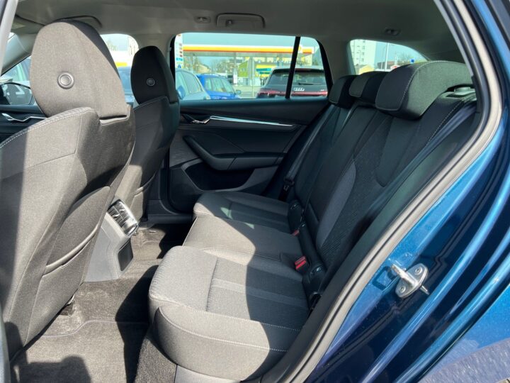 Abbildung Fahrzeugdetailansicht Skoda Octavia - Nr. 13