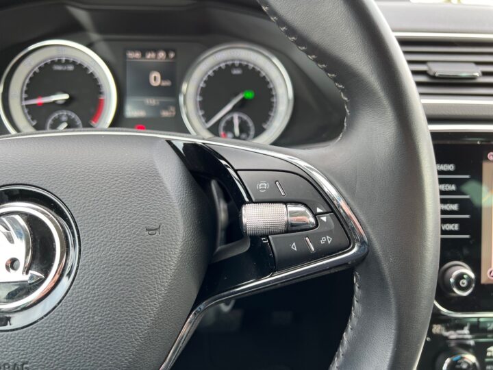 Abbildung Fahrzeugdetailansicht Skoda Superb - Nr. 39