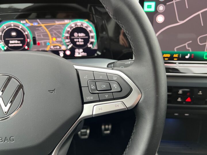 Abbildung Fahrzeugdetailansicht Volkswagen Golf - Nr. 38