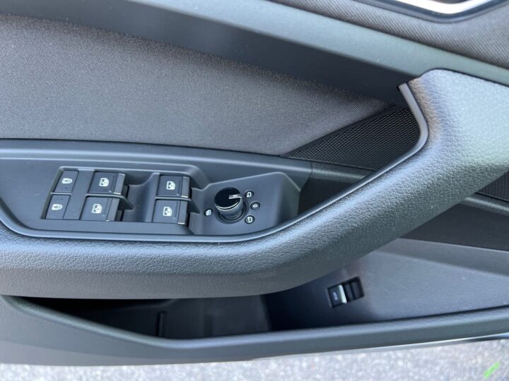 Abbildung Fahrzeugdetailansicht Audi e-tron - Nr. 32