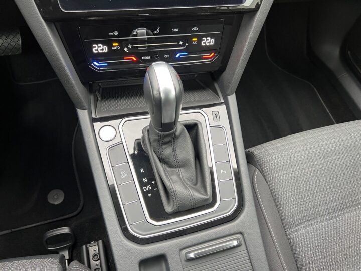 Abbildung Fahrzeugdetailansicht Volkswagen Passat Variant - Nr. 28