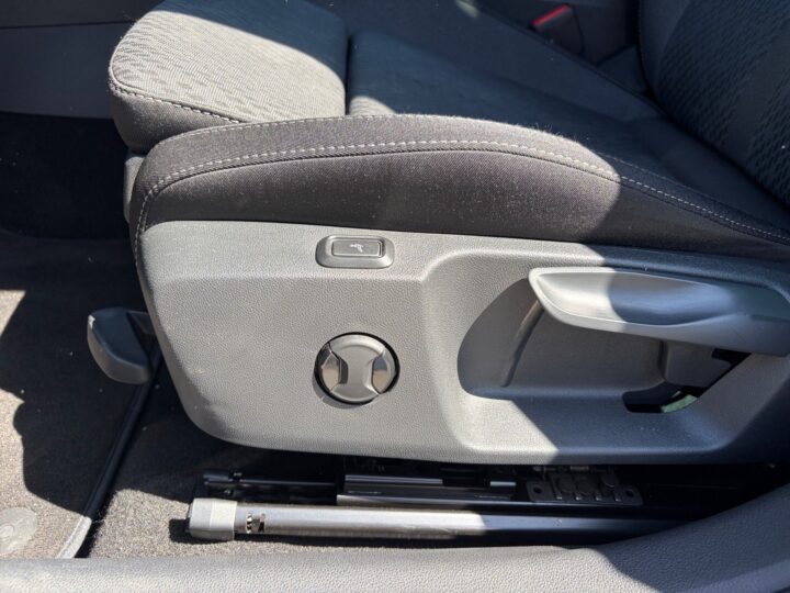 Abbildung Fahrzeugdetailansicht Skoda Octavia - Nr. 30