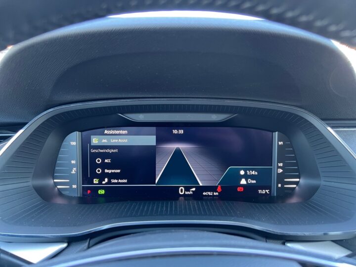 Abbildung Fahrzeugdetailansicht Skoda Octavia - Nr. 16