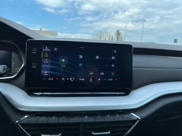 Abbildung Fahrzeugdetailansicht Skoda Octavia - Nr. 23