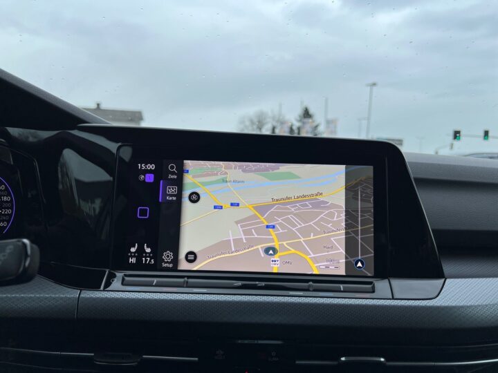 Abbildung Fahrzeugdetailansicht Volkswagen Golf - Nr. 23