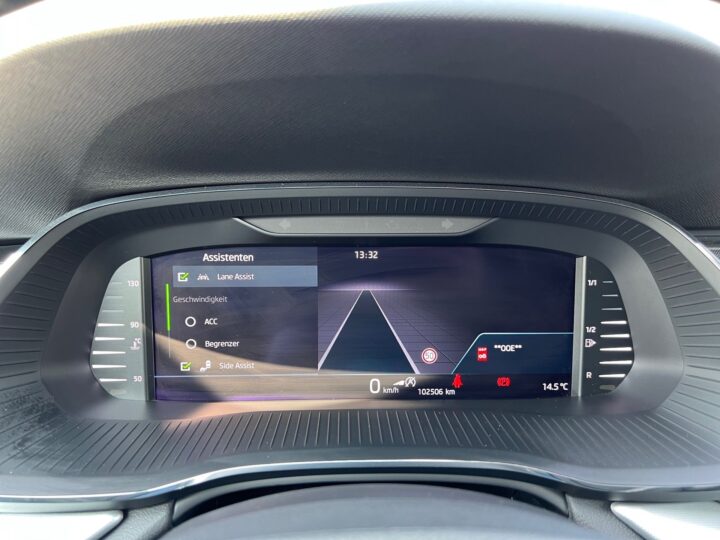 Abbildung Fahrzeugdetailansicht Skoda Octavia - Nr. 17