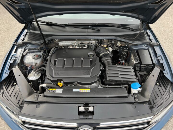 Abbildung Fahrzeugdetailansicht Volkswagen Passat Variant - Nr. 35