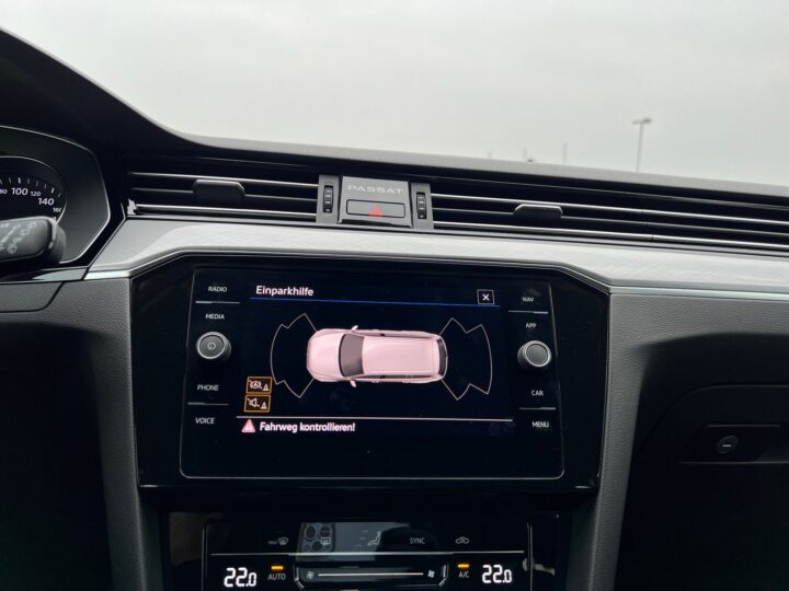 Abbildung Fahrzeugdetailansicht Volkswagen Passat Variant - Nr. 26