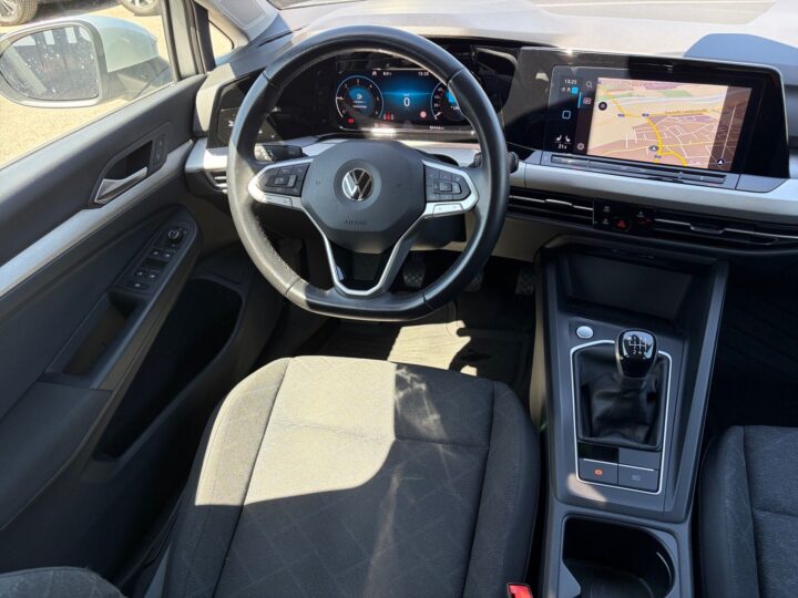 Abbildung Fahrzeugdetailansicht Volkswagen Golf Variant - Nr. 11
