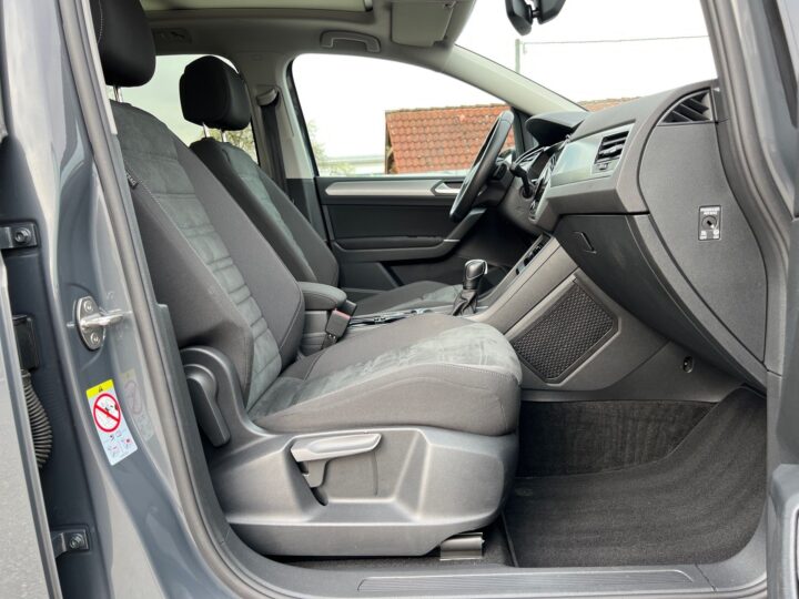 Abbildung Fahrzeugdetailansicht Volkswagen Touran - Nr. 33