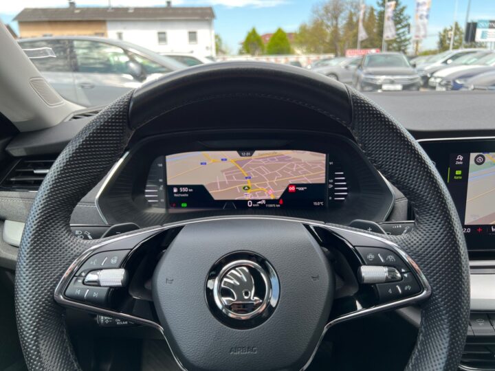 Abbildung Fahrzeugdetailansicht Skoda Octavia - Nr. 15