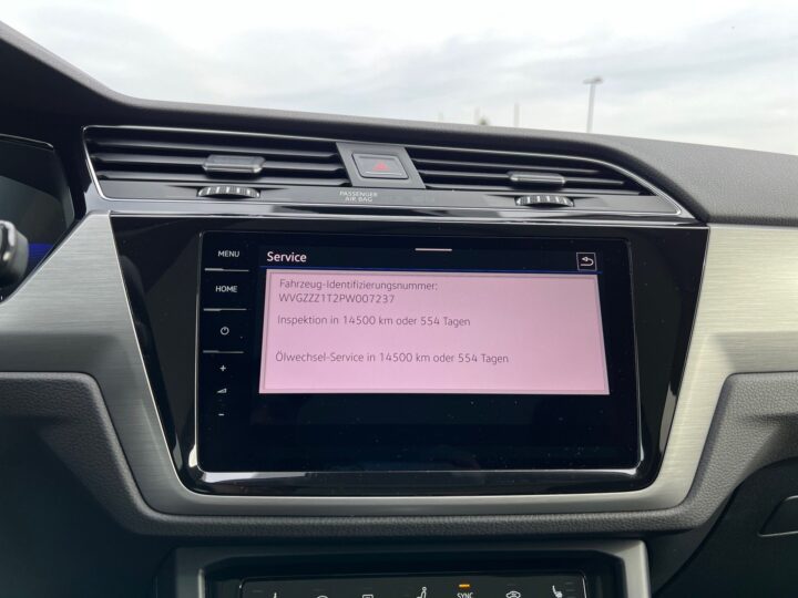 Abbildung Fahrzeugdetailansicht Volkswagen Touran - Nr. 24