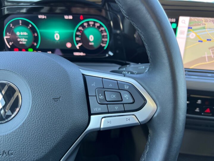 Abbildung Fahrzeugdetailansicht Volkswagen Golf Variant - Nr. 41