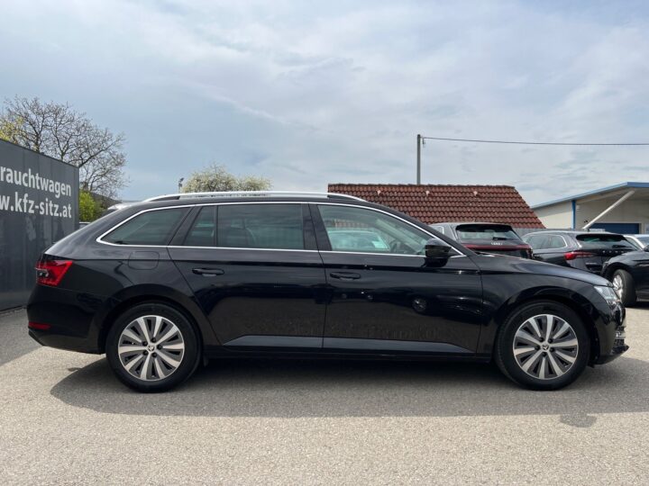 Abbildung Fahrzeugdetailansicht Skoda Superb - Nr. 1