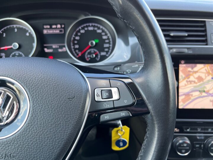 Abbildung Fahrzeugdetailansicht Volkswagen Golf Variant - Nr. 36