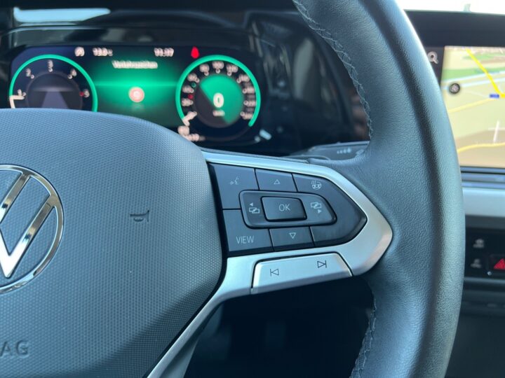 Abbildung Fahrzeugdetailansicht Volkswagen Golf Variant - Nr. 39