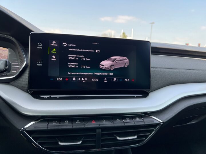 Abbildung Fahrzeugdetailansicht Skoda Octavia - Nr. 25