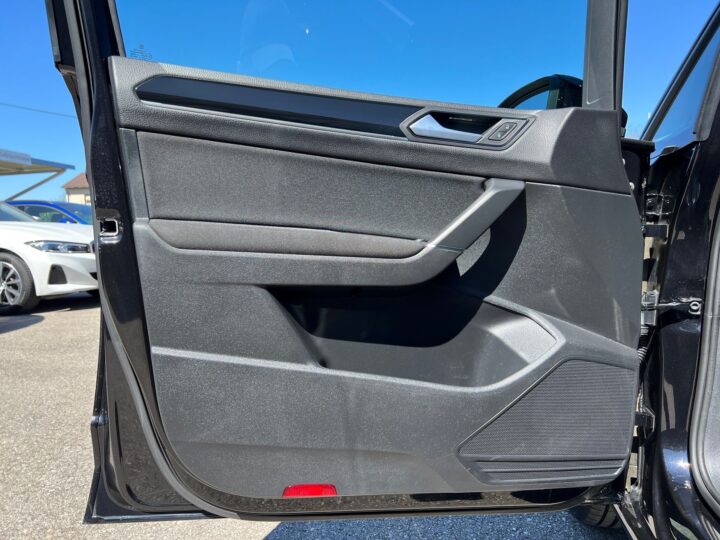 Abbildung Fahrzeugdetailansicht Volkswagen Touran - Nr. 30