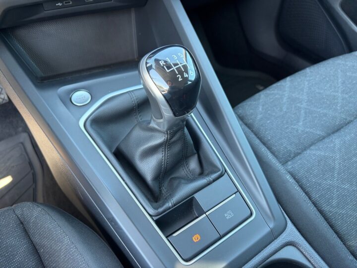 Abbildung Fahrzeugdetailansicht Volkswagen Golf Variant - Nr. 22