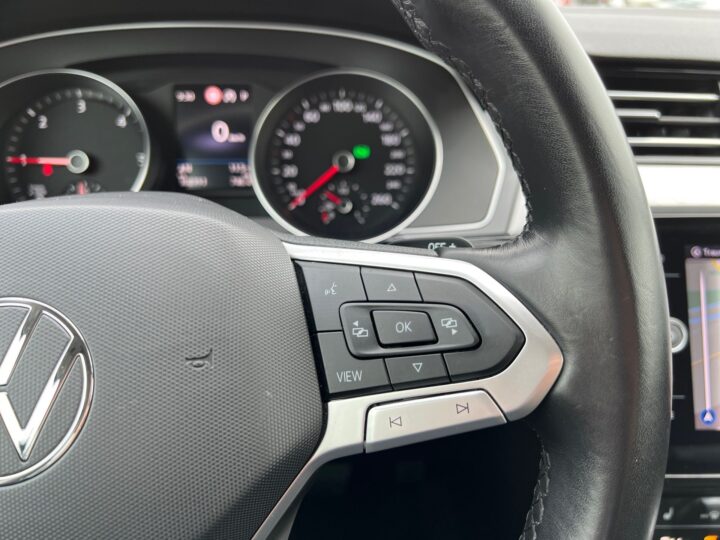 Abbildung Fahrzeugdetailansicht Volkswagen Passat Variant - Nr. 37