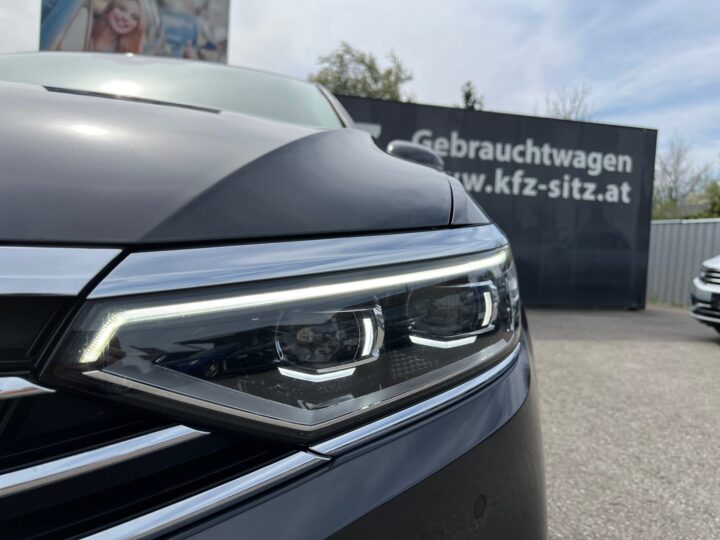 Abbildung Fahrzeugdetailansicht Volkswagen Passat Variant - Nr. 36