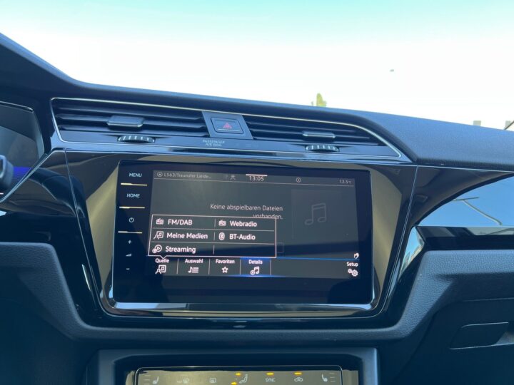 Abbildung Fahrzeugdetailansicht Volkswagen Touran - Nr. 23