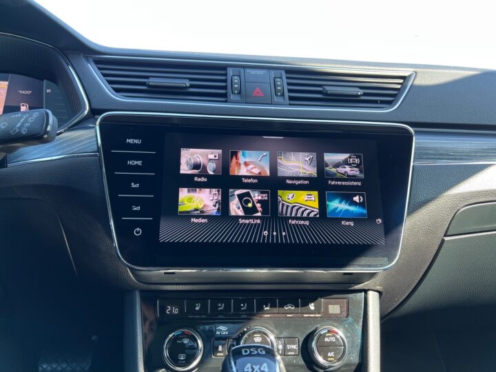 Abbildung Fahrzeugdetailansicht Skoda Superb - Nr. 18