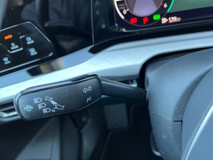 Abbildung Fahrzeugdetailansicht Volkswagen Golf Variant - Nr. 42