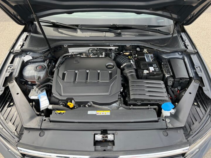 Abbildung Fahrzeugdetailansicht Volkswagen Passat Variant - Nr. 35