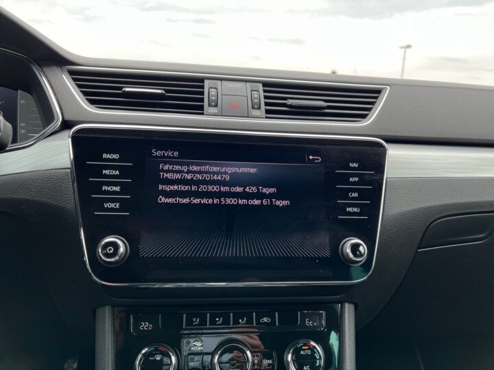 Abbildung Fahrzeugdetailansicht Skoda Superb - Nr. 26