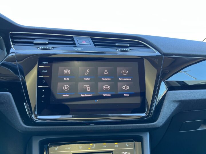 Abbildung Fahrzeugdetailansicht Volkswagen Touran - Nr. 18