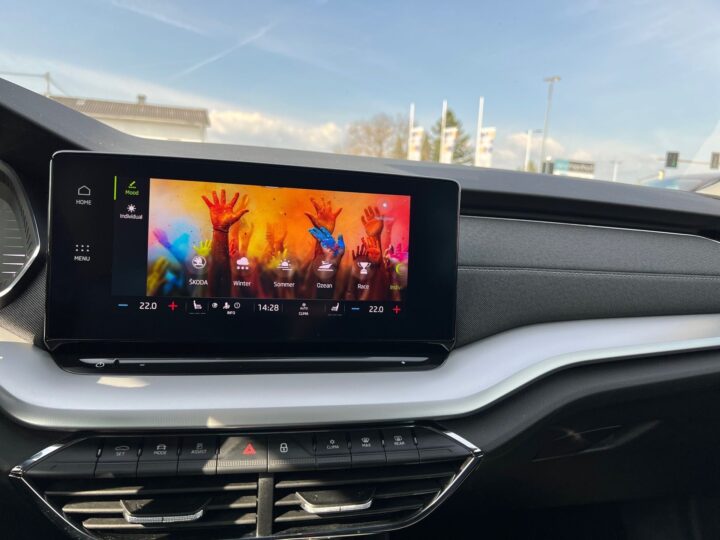 Abbildung Fahrzeugdetailansicht Skoda Octavia - Nr. 23