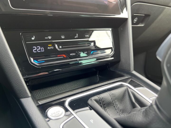 Abbildung Fahrzeugdetailansicht Volkswagen Passat Variant - Nr. 28