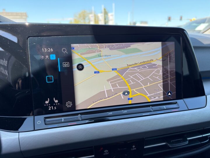 Abbildung Fahrzeugdetailansicht Volkswagen Golf Variant - Nr. 18