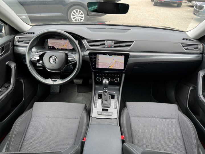 Abbildung Fahrzeugdetailansicht Skoda Superb - Nr. 9